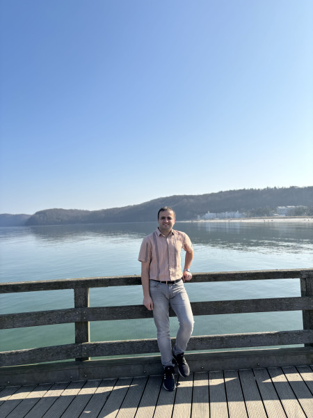 Javid, language exchange member